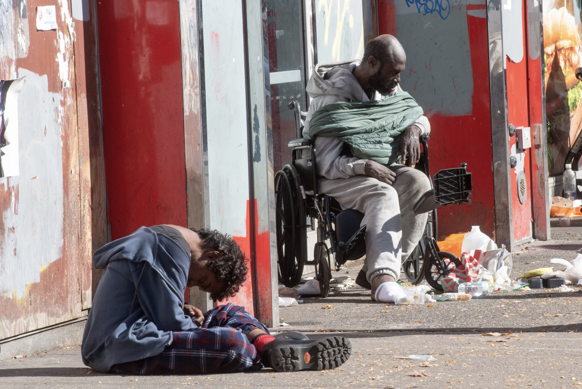 13.6% of the treatment programs (7 clinics, hosting about 4,600 patients) are based in East Harlem. (Photo by: New York Post)